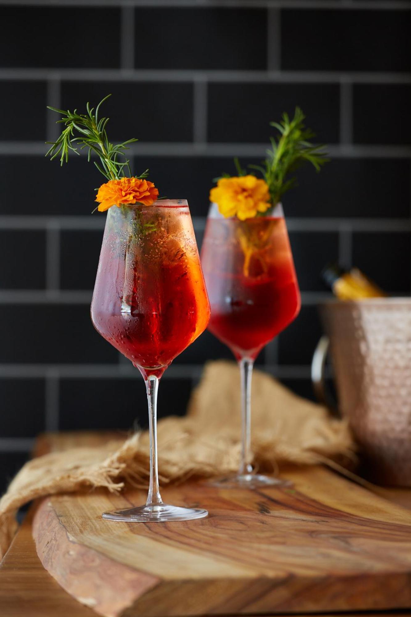 Crystalbrook Bailey Otel Cairns Dış mekan fotoğraf A spritz cocktail